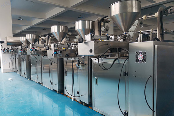 液體灌裝包裝機(jī)工業(yè)生產(chǎn)應(yīng)用 液體灌裝包裝機(jī)工業(yè)生產(chǎn)應(yīng)用